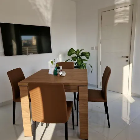 Lägenhetshotell Marina 4*