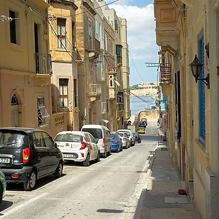 Marina Aparthotel