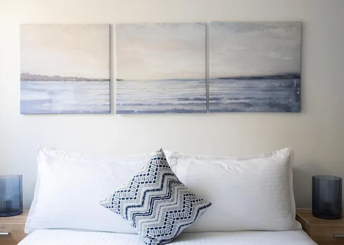 Marina Apartahotel 4*